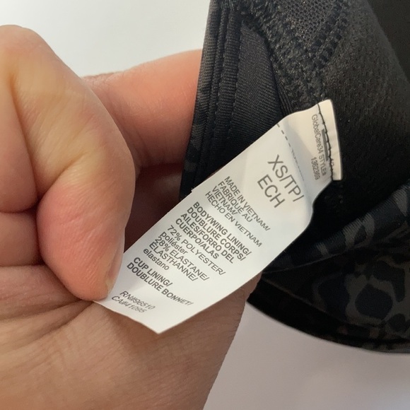 NWOT Under Armour‎ fitted printed sports bra size XS - Picture 7 of 9